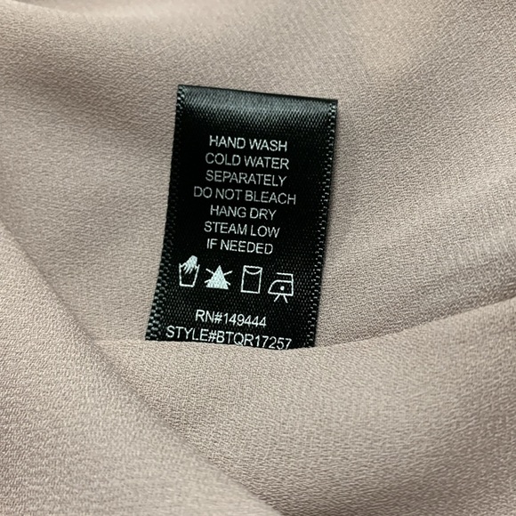 BKE Boutique Ladies light pink top - Picture 4 of 6